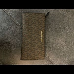 Michael Kors wallet